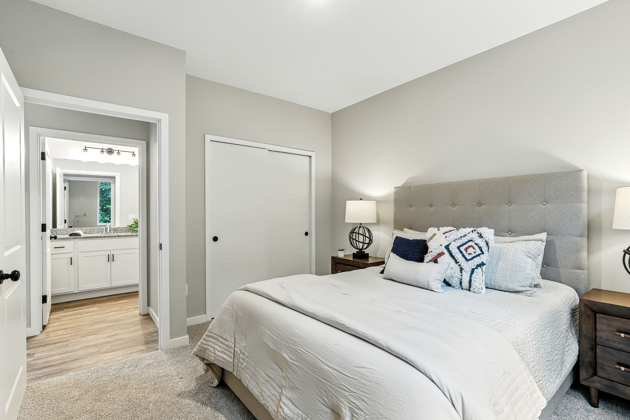 12-web-or-mls-14931-117th-St-12