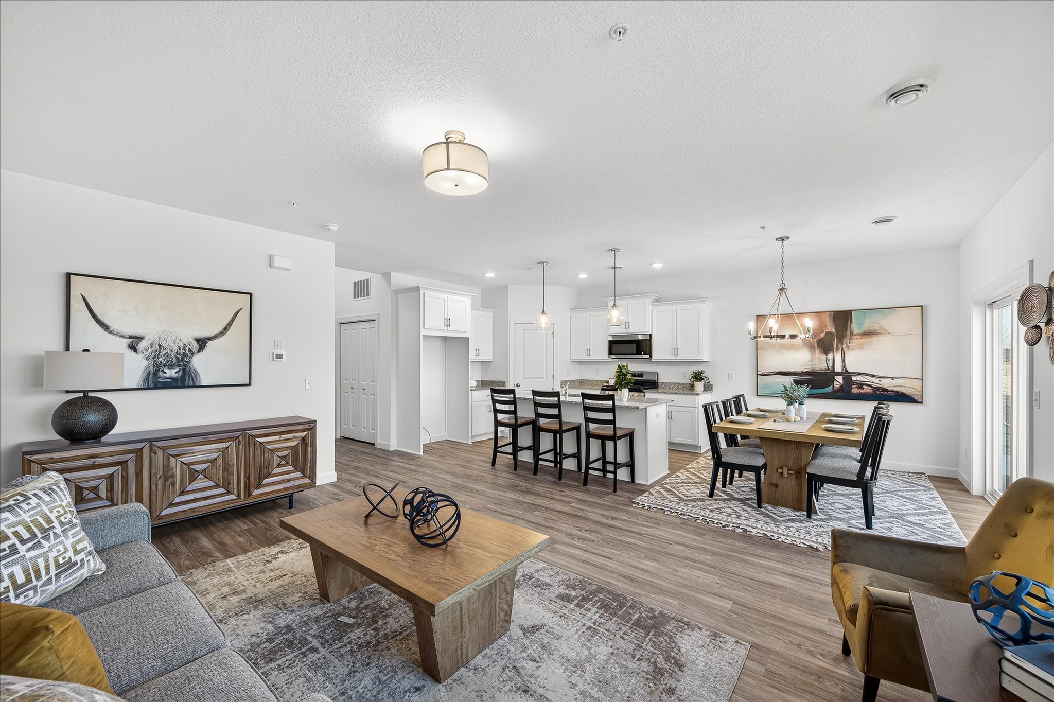 18-2100 Cleveland Ln S-18