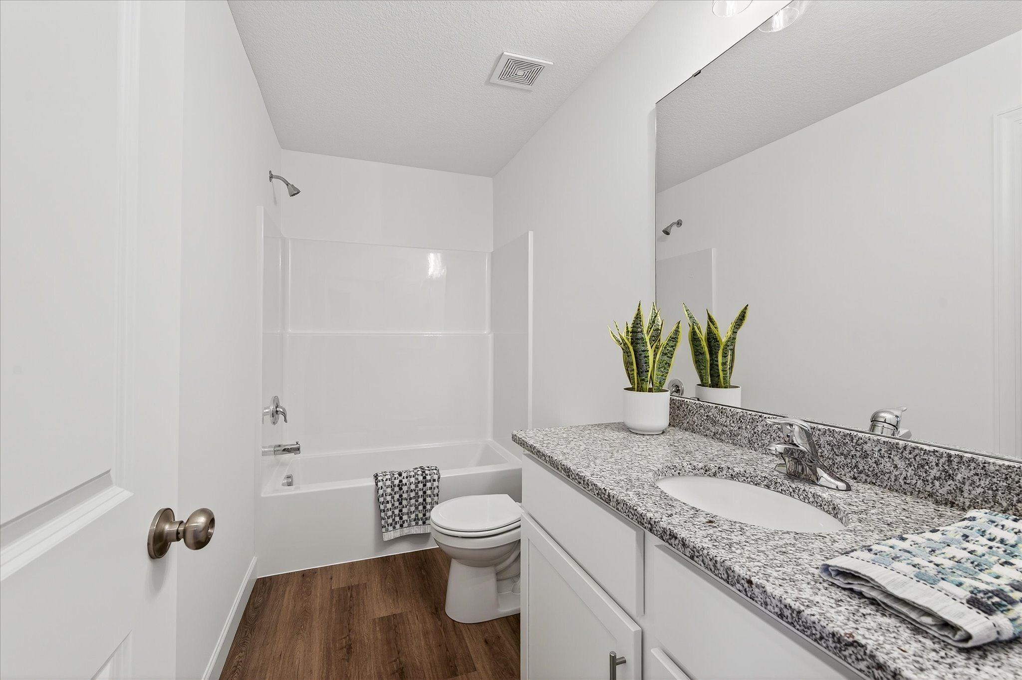 26-2100 Cleveland Ln S-26