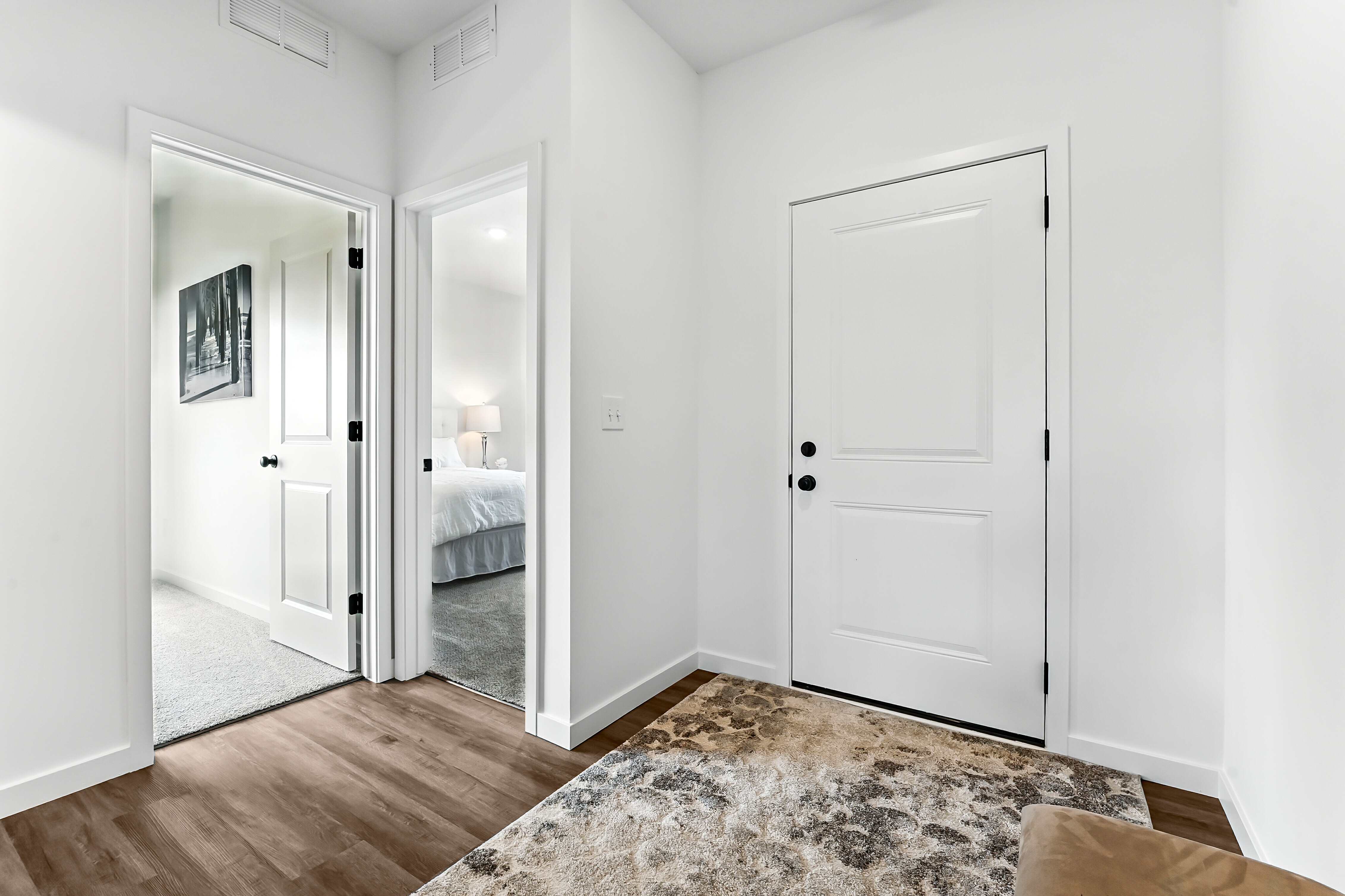 4-print-3468-Kachina-Ave-NE-04