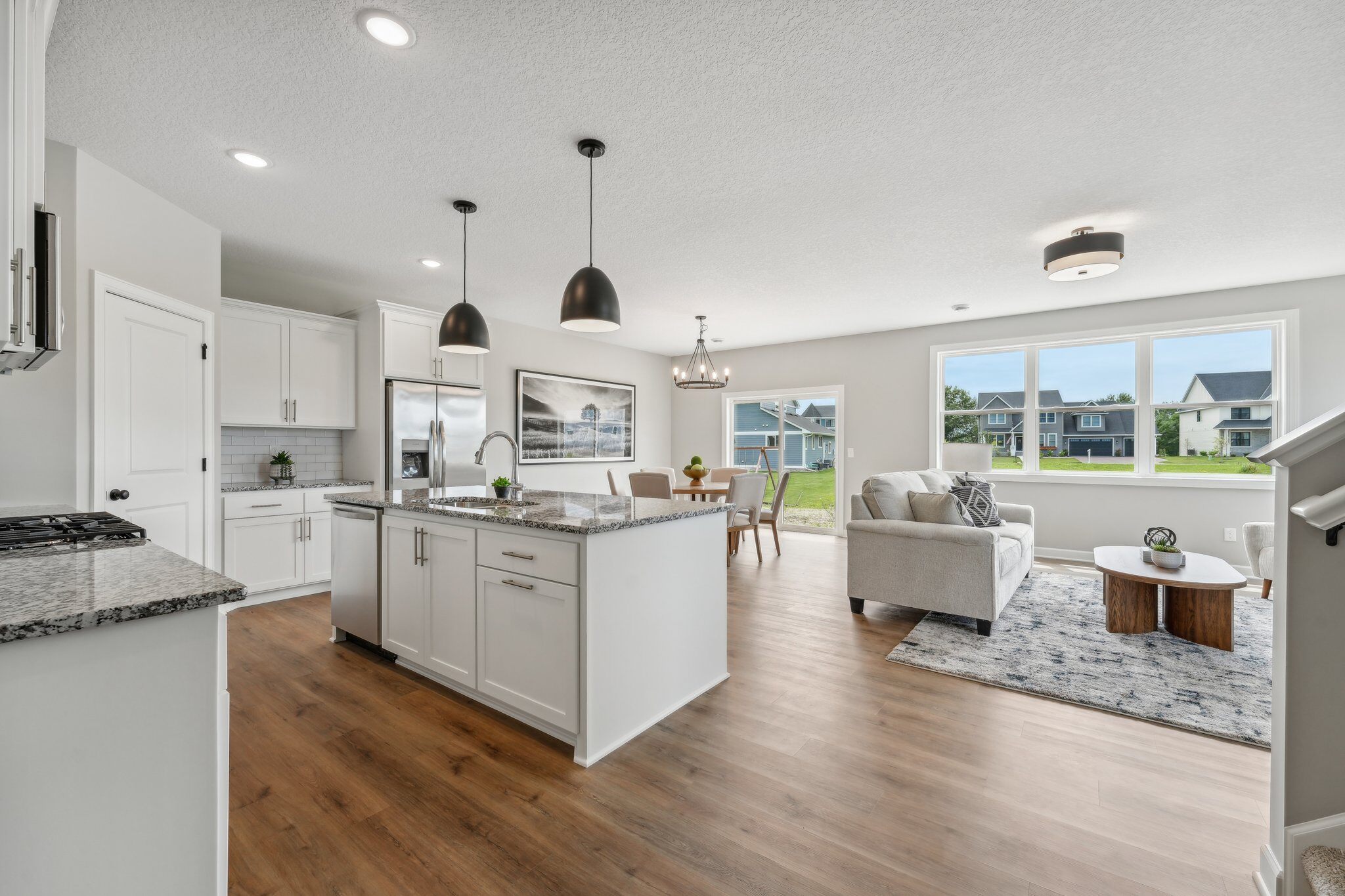 Lakewood Dr NE-012