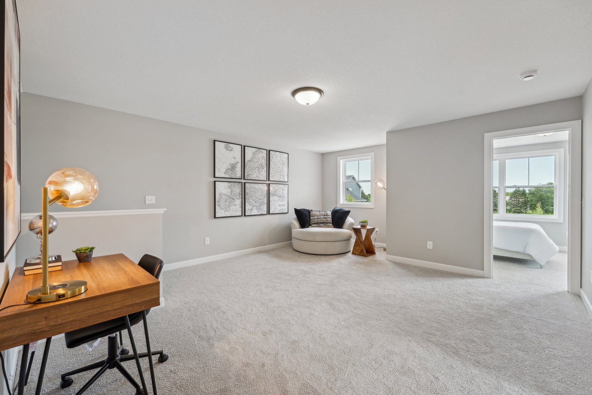 Lakewood Dr NE-022