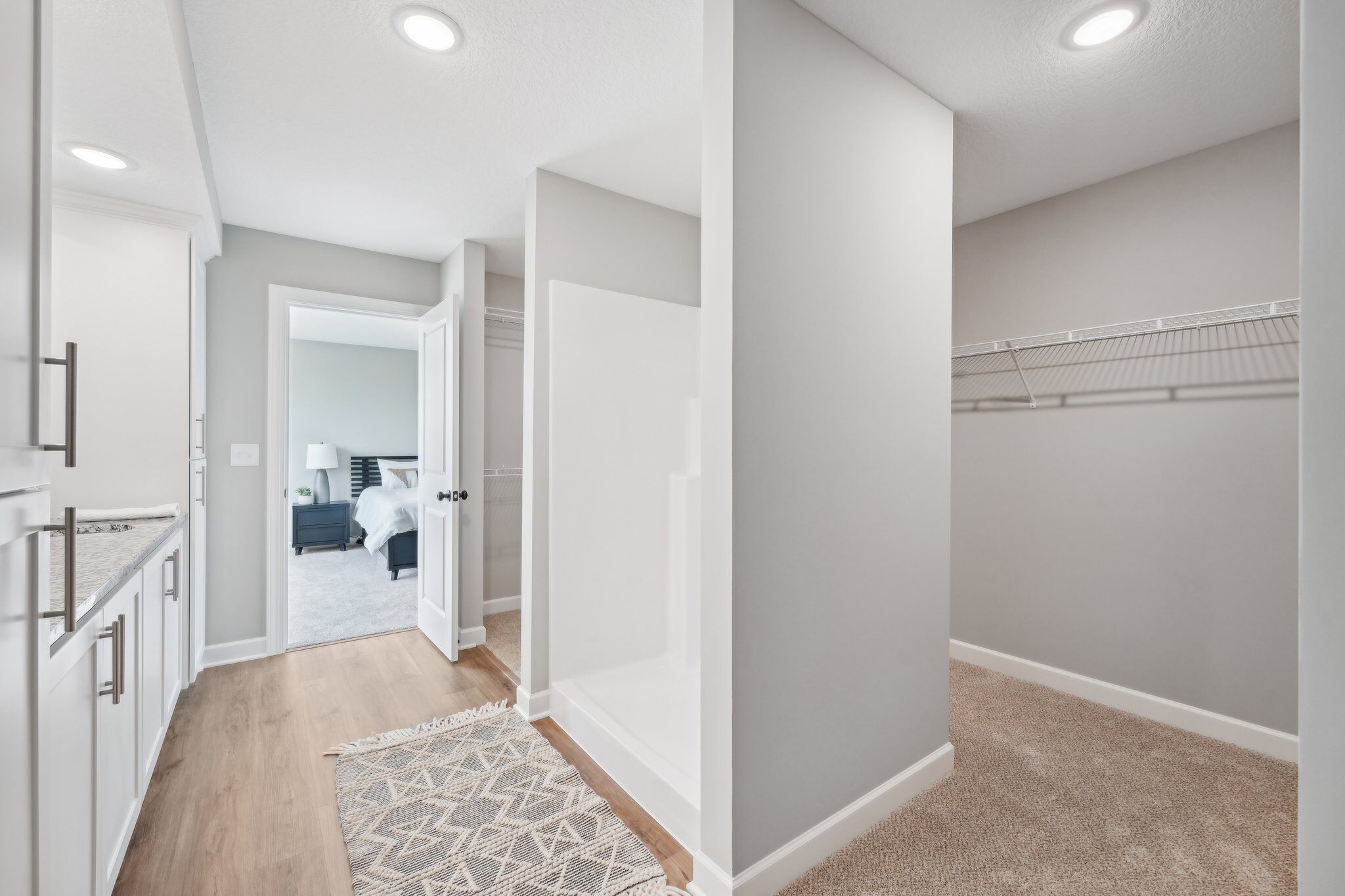 Lakewood Dr NE-036